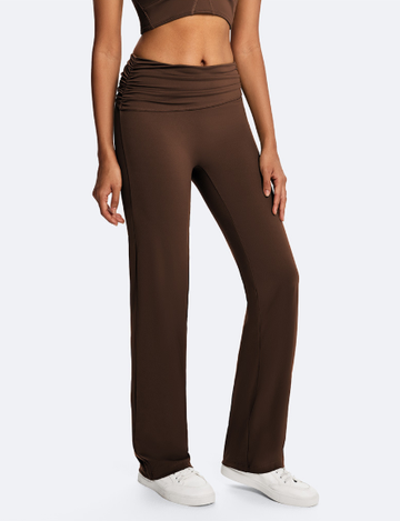 Women's Loose-Fit Casual Pants - Comfortable for Daily Wear Brown close-up on the right front