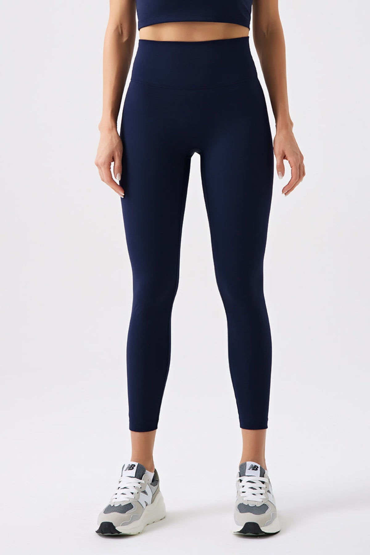 Eco-Friendly Classic High-Waisted 7/8 Workout Leggings Maritime Blue close-up from the front