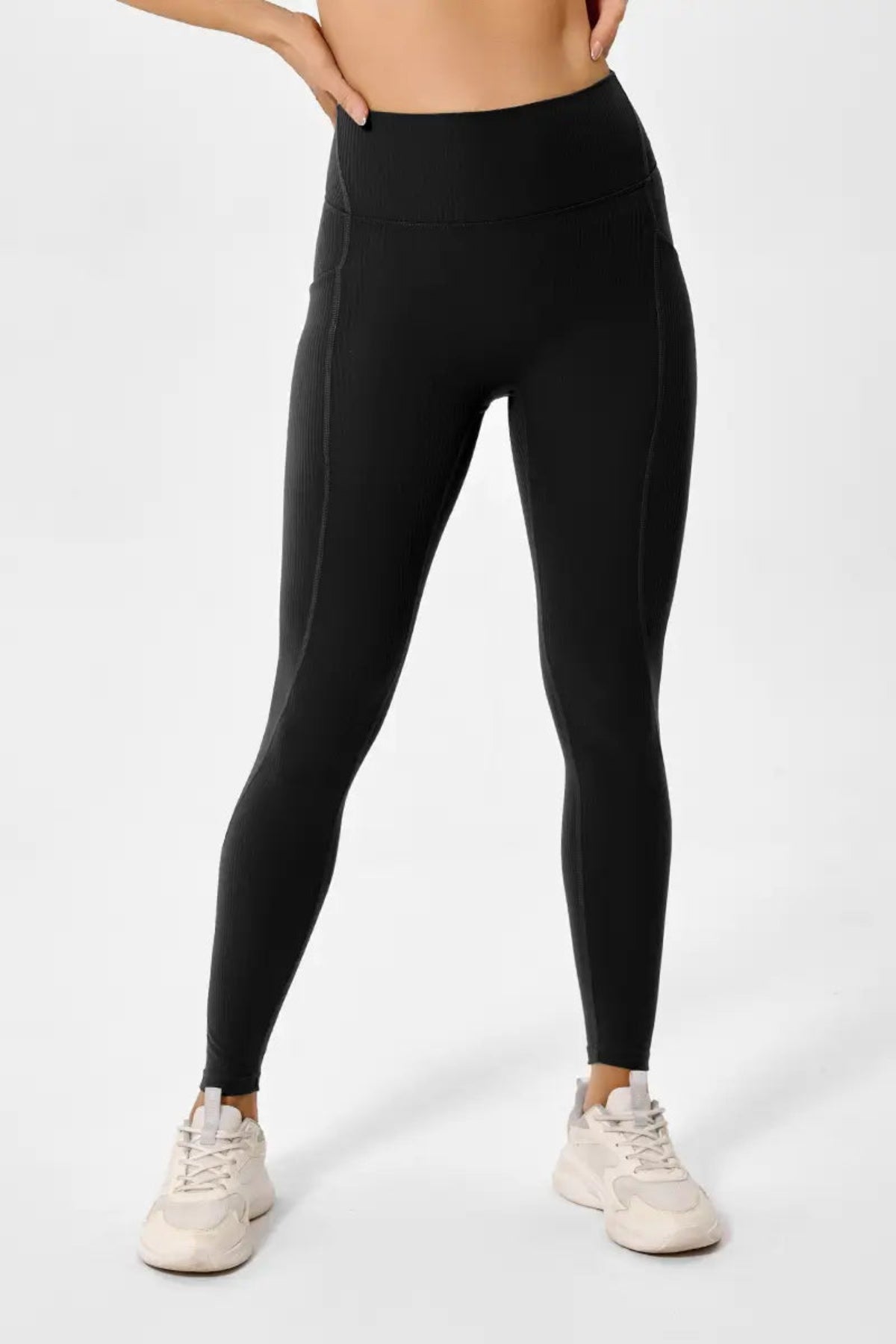Eco-friendly High-Waisted Leggings with Side Pockets Black Close up of waist